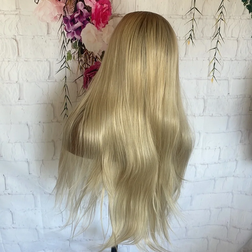 - 💫22” BLONDE OMBRÉ  STRAIGHT LACE FRONT WIG *NEW*